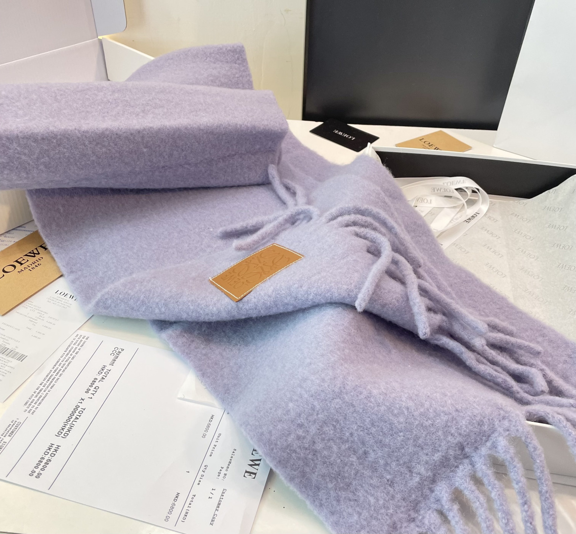 罗意威超美新款马海毛围巾！超级推荐入手！】质感好货！主打的马海毛围巾~据说超难买哦！！打了好多次版！终于