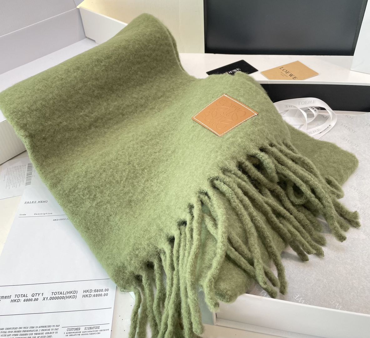 罗意威超美新款马海毛围巾！超级推荐入手！】质感好货！主打的马海毛围巾~据说超难买哦！！打了好多次版！终于