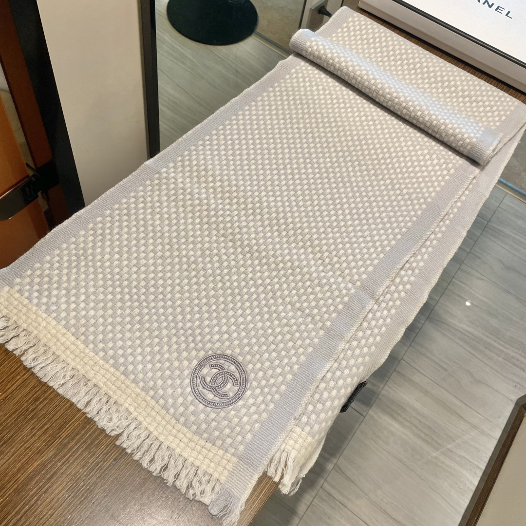 新款 搭配利器🆕🆕 香奈儿系列货 专供viP 产品 ♥顶级苏格兰进口绵羊毛 纹路织法使围巾赋有弹性且柔软