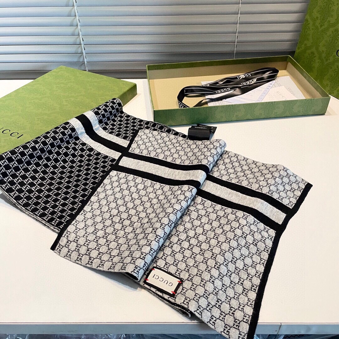 专柜最新款💨古奇火爆来袭💥🎊顶级色织工艺。此工艺只有大牌纯正代工厂才有的工艺‼️100%顶级针织加羊绒👐