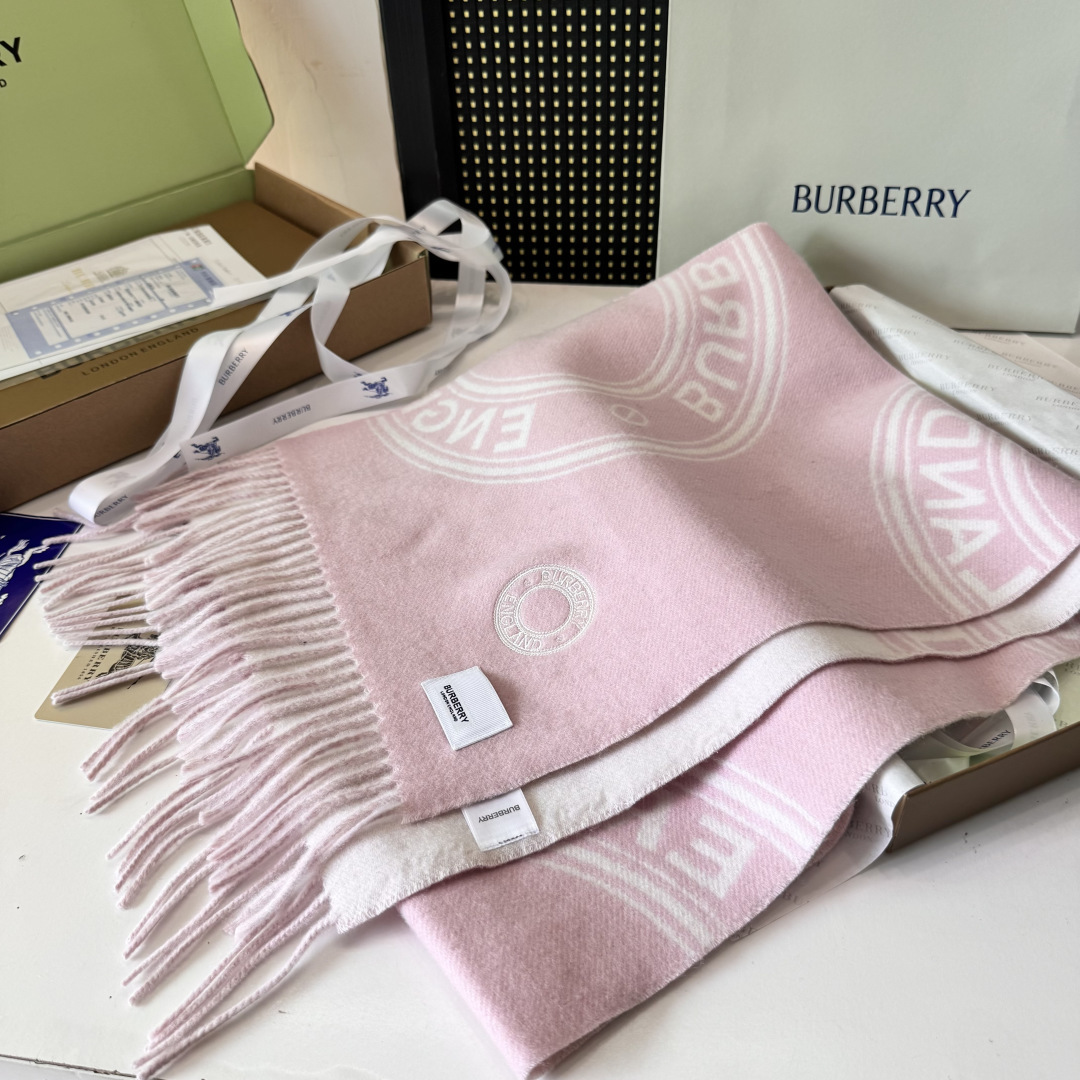 巴宝莉 秋冬新品！！看到了围巾的天花板👇巴宝莉BURBERRY！双面双色羊毛围巾圆环logo设计100%
