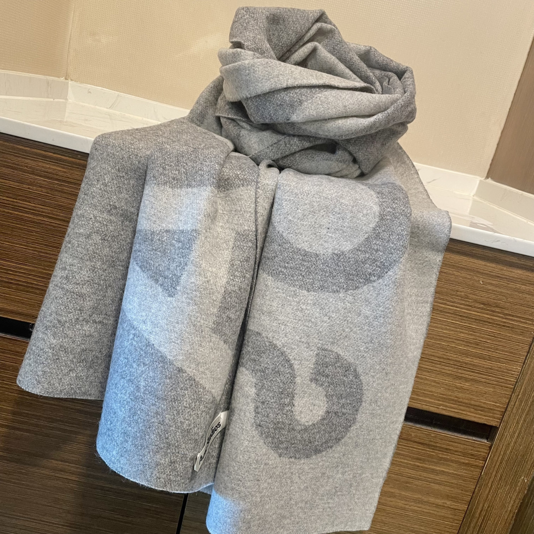 【acne大字母披肩】今年最热的款 🚨🚨原单原厂出品 超级大logo 🎆🎆双面三色纱提花工艺 🎟🎟波普艺