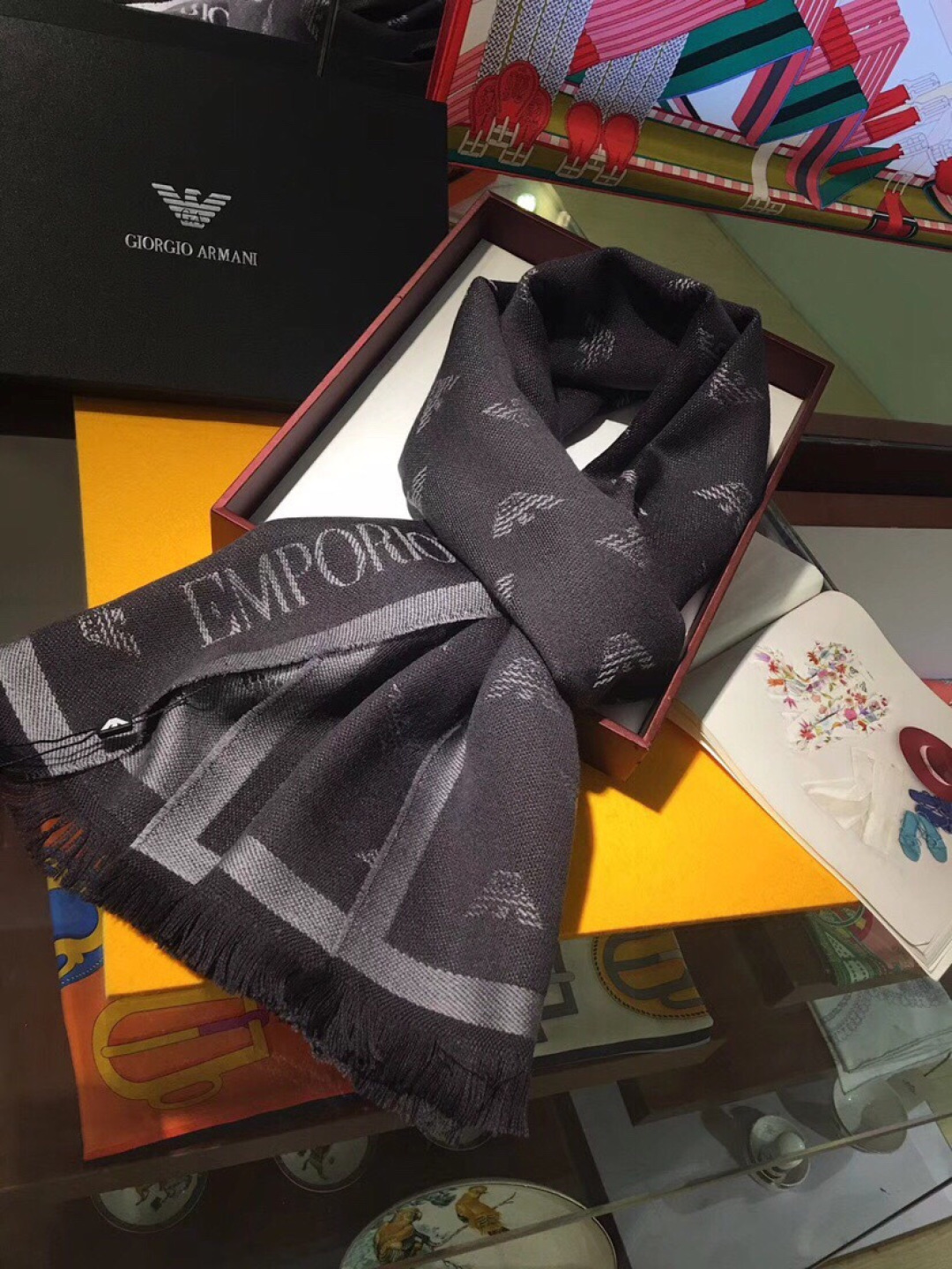 怒赞自留‼️家属福利，专柜同步在售，这个价格真的无敌超值！亲妈价格回馈~买到绝对值‼️Armani阿玛尼