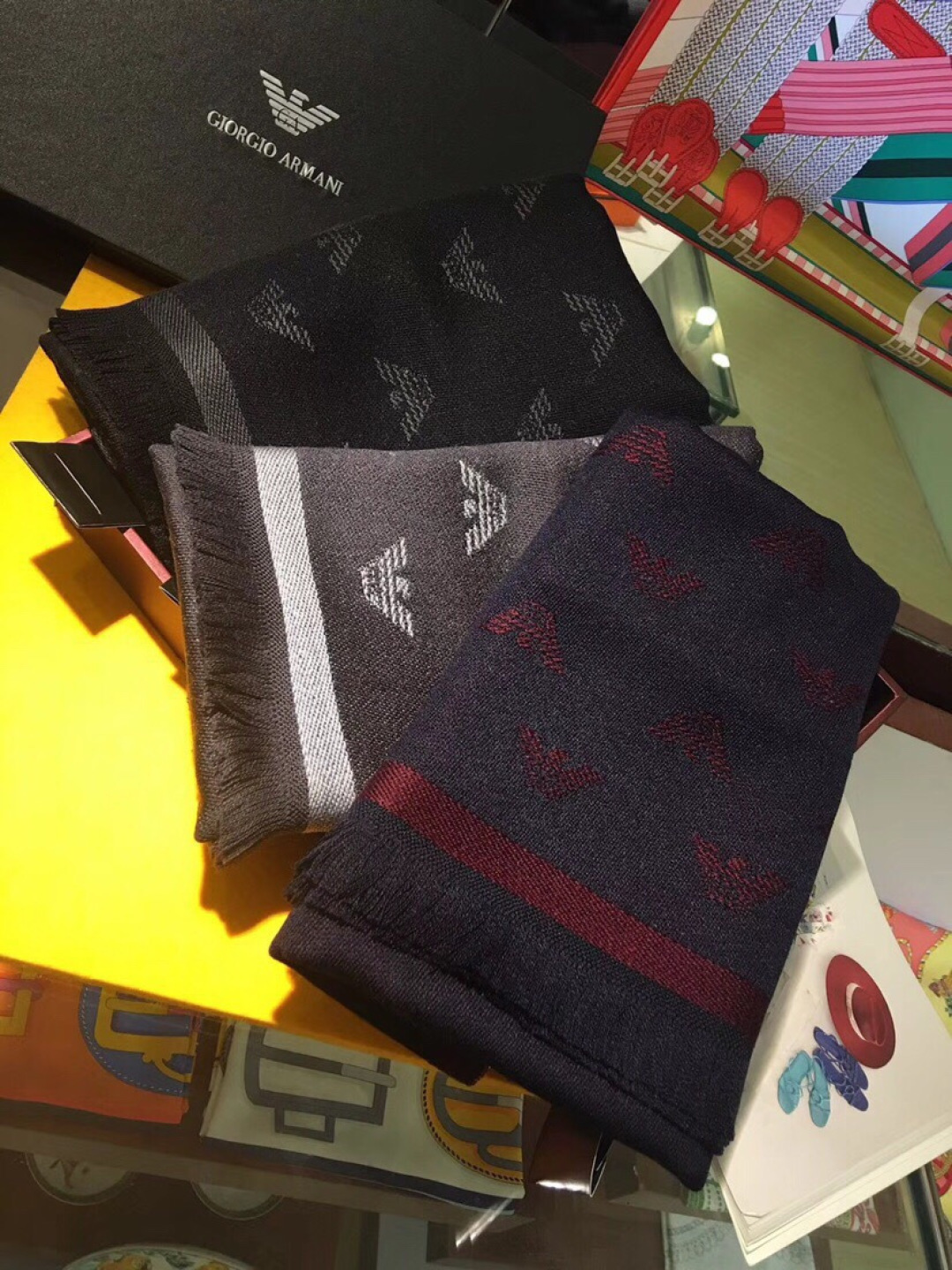 怒赞自留‼️家属福利，专柜同步在售，这个价格真的无敌超值！亲妈价格回馈~买到绝对值‼️Armani阿玛尼