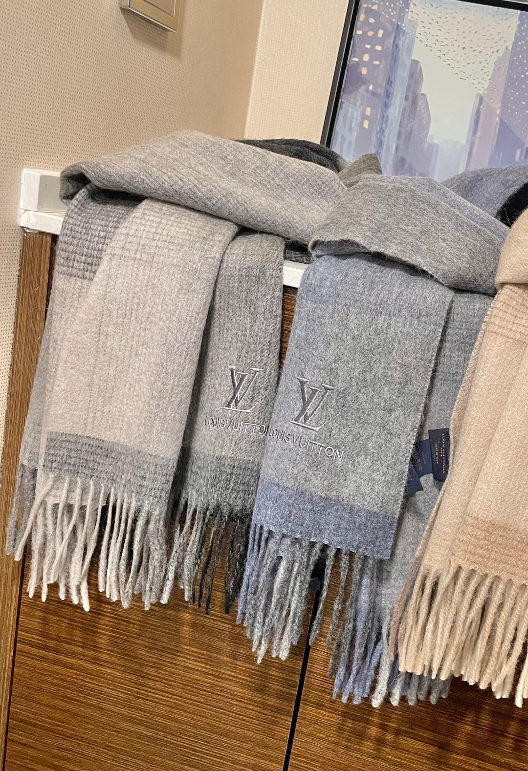 【▪️怒赞推荐‼️高端男士款~】超级无敌赞的男士羊绒围巾！！ZG同步在售，这个价格真的无敌超值！亲妈价格