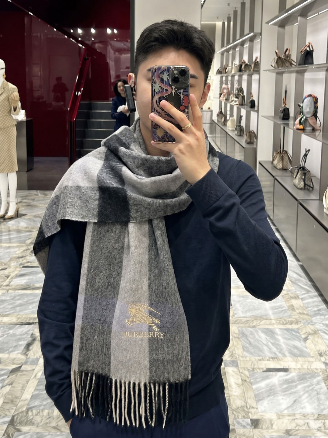 爆款大量现货 放心上图 巴宝利国际品牌时尚男士围巾上市🔥🔥✨霸气休闲为一体[鼓掌][鼓掌]顶级羊绒+精细刺绣 32*18