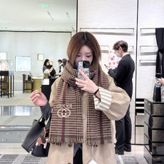 viP推荐👍Gucci专柜最新款‼️🔥爆款哦 😘💍实物真心美 🎀千鸟格小蜜蜂🐝💓💃🏻无论设计都是非常到位☀️细节都可见 viP推荐👍Gucci专柜最新款‼️🔥爆款哦 😘💍实物真心美 🎀千鸟格小蜜蜂🐝💓💃🏻无论设计都是非常到位☀️细节都可见