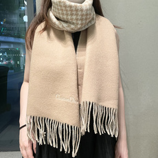 viP推荐👍Dior 迪奥专柜最新款‼️🔥爆款哦 😘💍实物真心美 🎀千鸟格双面围巾💓💃🏻无论设计都是非常到位☀️细节都 viP推荐👍Dior 迪奥专柜最新款‼️🔥爆款哦 😘💍实物真心美 🎀千鸟格双面围巾💓💃🏻无论设计都是非常到位☀️细节都