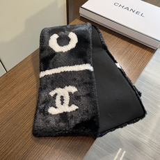 【▪️超级保暖Chanel秋冬新款!!!】简约奢华大气白富美,进口人工皮草和羊绒的结合,高级的范畴已不只是围巾披肩了,更 【▪️超级保暖Chanel秋冬新款!!!】简约奢华大气白富美,进口人工皮草和羊绒的结合,高级的范畴已不只是围巾披肩了,更