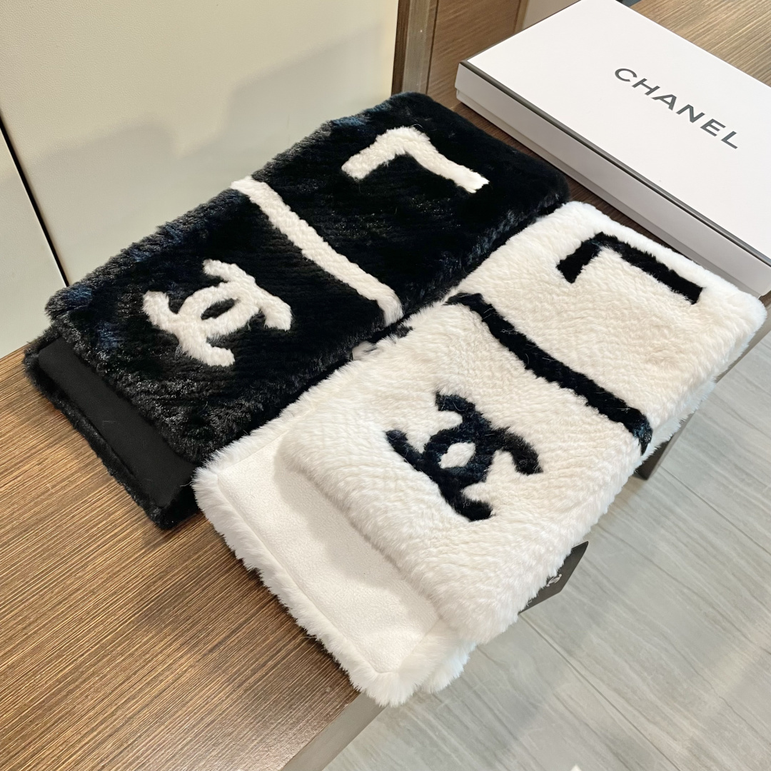 【▪️超级保暖Chanel秋冬新款！！！】简约奢华大气白富美，进口人工皮草和羊绒的结合，高级的范畴已不只是围巾披肩了，更