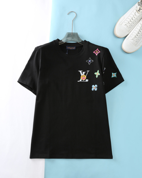 Louis Vuitton Men's Black Flower T-Shirt, Casual Short Sleeve Tee 1 Louis Vuitton Men's Black Flower T-Shirt, Casual Short Sleeve Tee