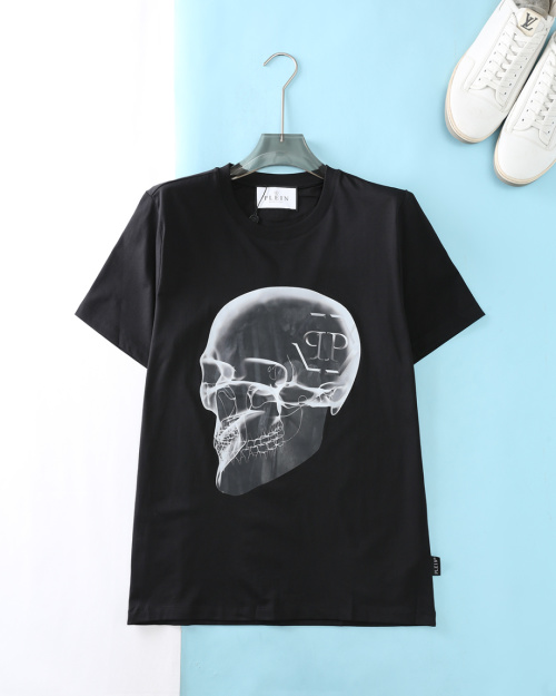 Philipp Plein Men's Black Cotton T-Shirt with Skull Graphic Print 1 Philipp Plein Men's Black Cotton T-Shirt with Skull Graphic Print