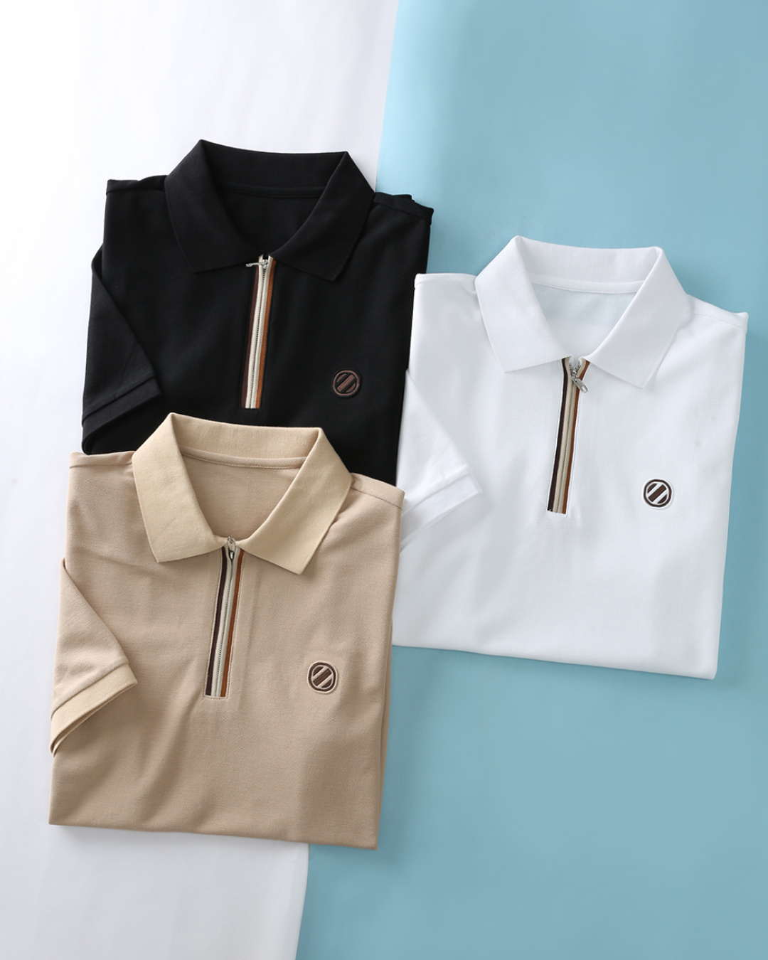 NO:458371,EZ *Nia 25SS summer new mesh floor cotton lapel short Tee, men's 'Z' leather label business casual short-sleeved Polo shirt!  Trading companies have sparse channels, leading GW on sale!  Z Home Classic Series Recommended, it can not only meet your daily wear needs, but also make you stand out from the crowd and become the focus of everyone’s attention!  Custom-made mesh floor cotton fabric is made of customer-supplied fabrics. The fabric is gentle, soft, delicate and skin-friendly, and natural and comfortable on the upper body, cool and pleasant. The color is clear and does not fade, highlighting the overall styling and slim effect. The chest of the clothes is decorated with the letter 'Z' leather logo, paired with three-color color-blocking of the plaque, fashionable and highlighting the urban casual style. The small details add sweetness and personalization, full of sporty vitality. The classic lapel style design, the upper body is simple and elegant, with an elegant temperament, bringing a capable and elegant feeling to your commuting image. Item number D2414 Size 48/M-56/3XL 48 Shoulder width 43 Bust 98 Sleeve length 70 Sleeve length 22 50 Shoulder width 45 Bust 102 Sleeve length 71 Sleeve length 23 52 Shoulder width 47 Bust 106 Sleeve length 72 Sleeve length 24 54  Shoulder width 49 bust 110 clothes 73 sleeves 25 56 shoulder width 51 bust 114 clothes 73 sleeves 26, T-shirt, alexander wang19860909EZ *尼亚 25SS夏季新款网眼珠地棉布翻领短Tee,男士“Z”皮标商务休闲短袖Polo衫！贸易公司渠道稀出,领先GW发售！Z家经典系列推荐,它不仅能满足您日常穿着的需求,更能让您在人群中脱颖而出,成为众人瞩目的焦点！ 采用客供定制网眼珠地棉布面料,面料温儒柔软,细腻亲肤,上身自然舒适,凉爽宜人.颜色清晰,不掉色,凸显整体造型感与修身效果.衣身胸前饰有字母“Z”皮标,搭配门襟三色拼色,时尚且凸显城市休闲风格.微小细节增添甜美与个性化,充满运动活力.经典翻领版型设计,上身简雅高级,自带优雅气质,为您的通勤形象带来干练而儒雅的感觉.货号D2414 尺码48/M-56/3XL 48 肩宽43胸围98 衣长70袖长22 50 肩宽45胸围102衣长71袖长23 52 肩宽47胸围106衣长72袖长24 54 肩宽49胸围110衣长73袖长25 56 肩宽51胸围114衣长73袖长26,,T-shirt,alexander wang,Men's clothing