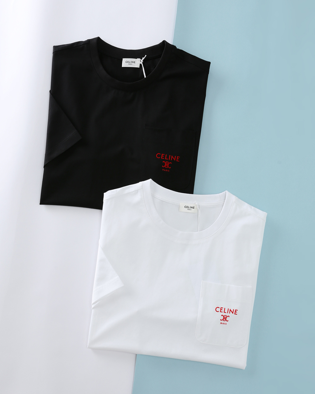NO:904290,Cel*Lin 26SS new spring and summer high count double mercerized cotton round neck short Tee, men's chest pocket Arc de Triomphe flocked letter logo basic casual round neck short sleeve T-shirt!  Trading company channels are rare, ahead of GW sales!  The Arc de Triomphe classic short-sleeved T-shirt combines the brand's iconic Triomphe Arc logo with a simple design to create an everyday basic style that is both recognizable and high-end. The imported high-count and high-density 80-count double-strand mercerized cotton fabric is selected and supplied by customers. It combines the skin-friendly breathability of cotton with the smooth anti-wrinkle of mercerization technology, creating a 'no-iron' light luxury wearing experience. High-count combed cotton +  Double mercerization process, delicate and silky to the touch, breathable and not sweaty, not easy to deform, pill or shrink after long-term wear!  Lettering on the chest pocket and  The Triomphe Arc de Triomphe logo uses foam flocking technology, with neat and full lines, bright colors, low-key and highly recognizable, which is a reflection of the ingenuity in the details. The collar, cuffs and hem are all reinforced with double stitching, the wiring is even and fine, and the ribbed neckline has moderate elasticity.  It is not easy to loosen and deform after long-term wear, ensuring the durability of the wear. It is easy to match with every day, and the basic fit-fitting tailoring makes it more comfortable and comfortable to wear without losing the sense of fashion. This T-shirt is the best casual fashion matching item, which can show your personality charm in any occasion!  Item No. CL908 Size 46/S-58/4XL 46 Shoulder width 42 Bust 98 Clothing length 65 Sleeve length 22 48 Shoulder width 43 Bust 102 Clothing length 67 Sleeve length 22 50 Shoulder width 45 Bust 106 Clothing length 69 Sleeve length 23 52 Shoulder width 46 Bust 110 Clothing length 71 Sleeve length 23 54  Shoulder width 47, bust 114, length 73, sleeve length 24 56, shoulder width 48, bust 118, length 75, sleeve length 24 58, shoulder width 50, bust 122, length 77, sleeve length 25,, T-shirt, tees, t-shirt,19860909Cel *琳 26SS春夏新款高支双丝光棉圆领短Tee,男士胸前口袋凯旋门植绒字母标识基础休闲圆领短袖T恤衫！贸易公司渠道稀出,领先GW发售！凯旋门经典款短袖 T 恤,将品牌标志性的 Triomphe 凯旋门标识与简约设计结合,打造出兼具辨识度与高级质感的日常基础款. 甄选客供进口高支高密80支双股丝光棉面料,兼具棉的亲肤透气与丝光工艺的顺滑抗皱,打造 “免烫式” 轻奢穿着体验.高支精梳棉 + 双丝光工艺,触感细腻丝滑,透气不闷汗,久穿不易变形、不易起球、不易缩水！衣身胸前口袋处的字母与 Triomphe凯旋门标识,采用发泡植绒工艺,线条工整饱满,色彩鲜明,低调又极具辨识度,是细节处的匠心体现.领口、袖口与下摆均采用双车线加固,走线均匀细密,罗纹领口弹力适中,久穿不易松垮变形,保证穿着的耐用性.日常搭配轻松自如,基础合身版型裁剪让穿着更加舒适自在,同时又不失时尚感.这款T恤是最佳的休闲时尚搭配单品,在任何场合都能展现出你的个性魅力！货号CL908 尺码46/S-58/4XL 46 肩宽42胸围98 衣长65袖长22 48 肩宽43胸围102衣长67袖长22 50 肩宽45胸围106衣长69袖长23 52 肩宽46胸围110衣长71袖长23 54 肩宽47胸围114衣长73袖长24 56 肩宽48胸围118衣长75袖长24 58 肩宽50胸围122衣长77袖长25,,T-shirt,tees，t-shirt,,Men's clothing