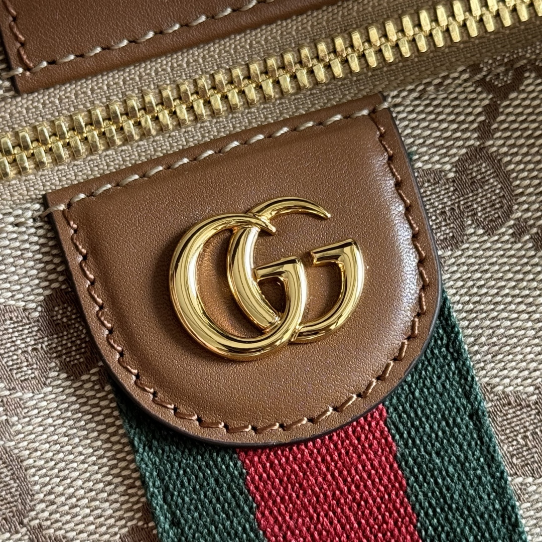 Gucci Vanity Beige GG Canvas shoulder everyday