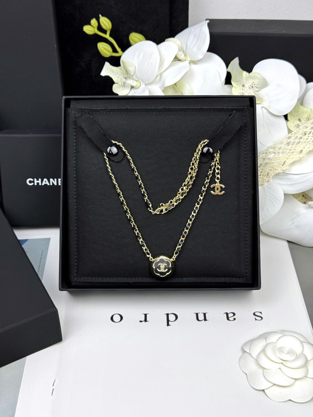 NO:723108,Ch@nel25A leather flower round necklace, Chanel necklace, chanel,necklace19860909Ch@nel25A穿皮花朵圆项链,香奈儿项链,chanel,necklace,Jewelry