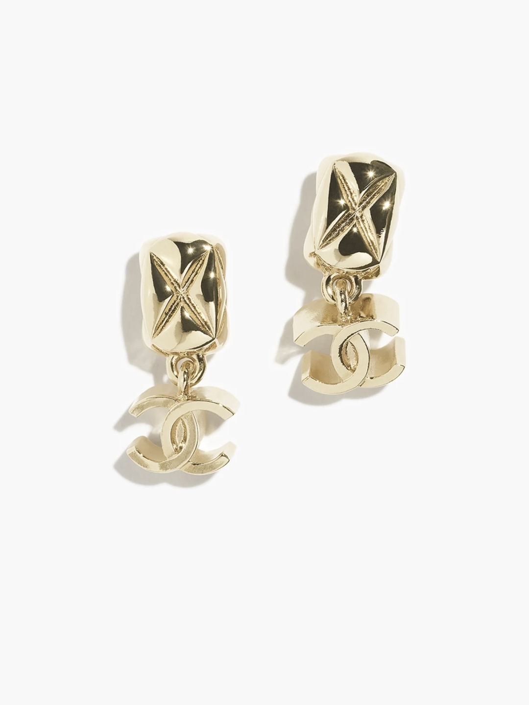 NO:754138,Xiaoxiang's new 26P geometric diamond pattern glossy pendant square earrings, Chanel earrings, chanel19860909小香新款 26P几何菱格纹 光面吊坠方块耳钉,香奈儿耳钉,chanel,Jewelry