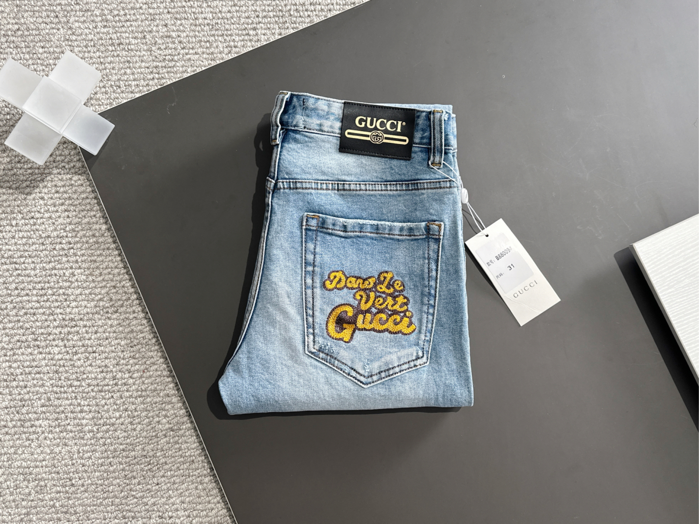  GUCCI🇫🇷 2025🔥🔥新款现货上市，原单爆款牛仔裤👖超级定制款，原版五金，超级重工工艺，版型超赞