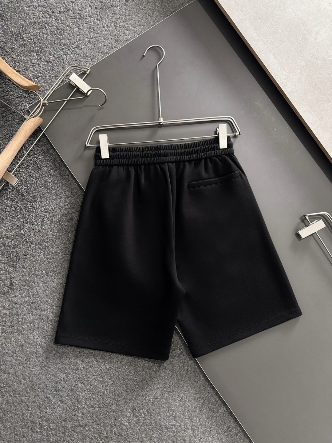 “PRAD 25SS New Summer Shorts: High-Bulleted Tampons, Classic Logo, Hardware Detail, Code M-XXXL” - 图片 9