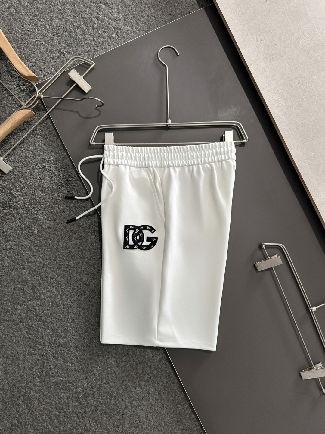 New Summer Shorts: High-Bulleted Tampons, Fashion Comfort, Classic Logo, Hardware Detail, Handsome Fit - 图片 3