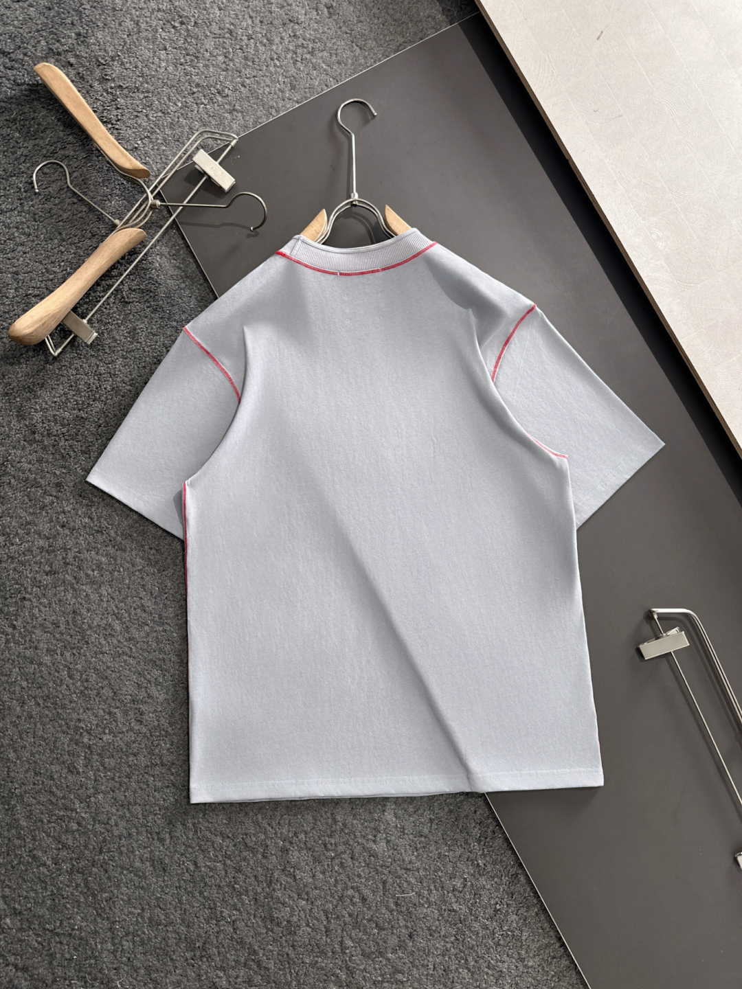 2025SS Men’s Classic Logo T-shirt: Comfortable, Durable, Stylish for Spring/Summer - 图片 9