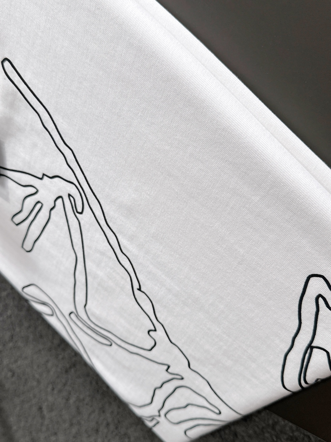 ARC 2025SS春夏最新款圆领时尚短袖T恤，官网同步，专柜纯棉面料！贴肤舒适，耐看又好穿，经典简约l