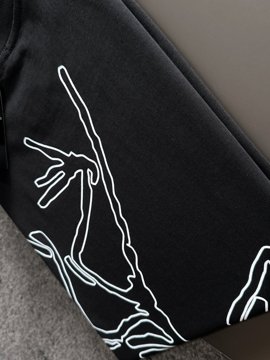 ARC 2025SS春夏最新款圆领时尚短袖T恤，官网同步，专柜纯棉面料！贴肤舒适，耐看又好穿，经典简约l