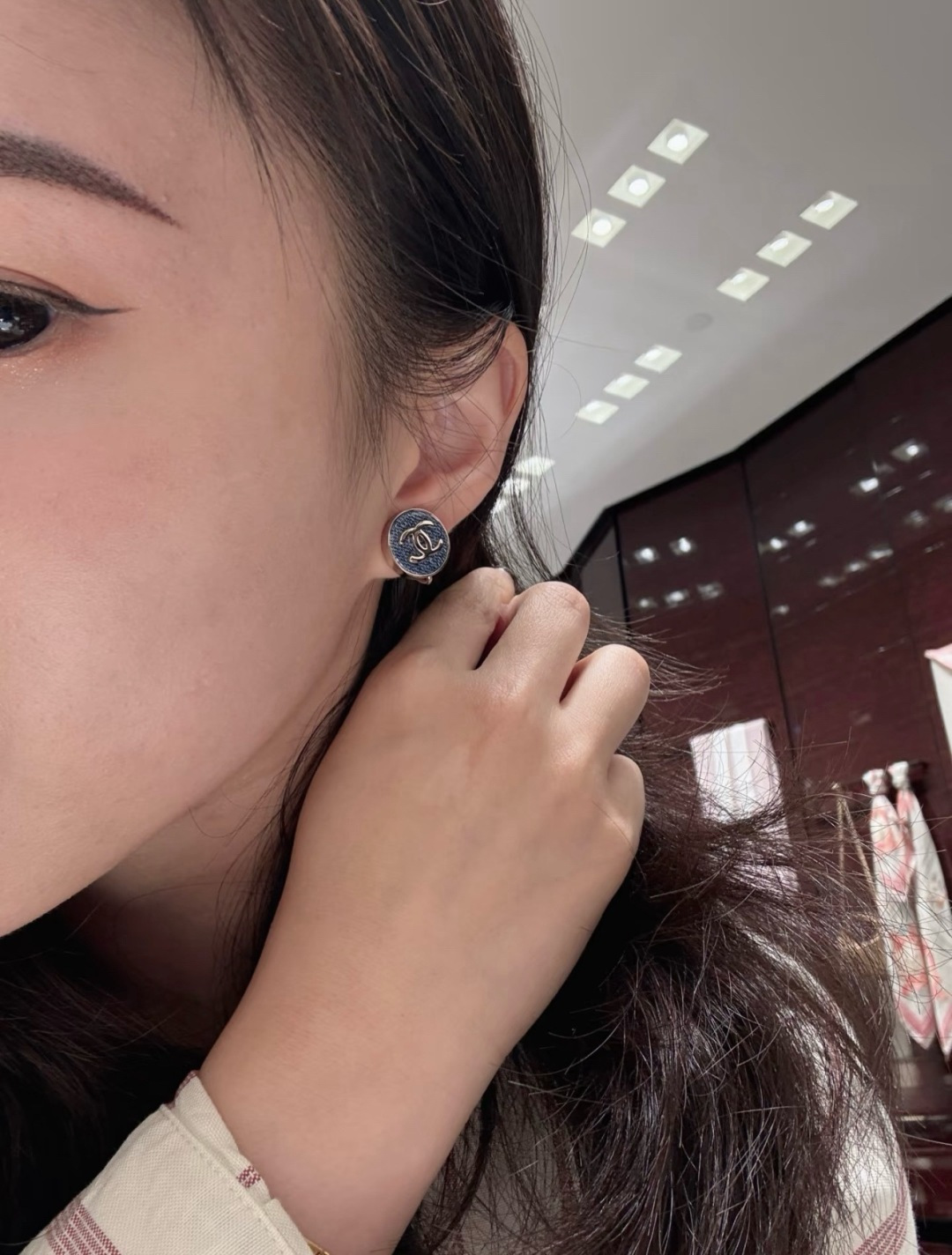 Chanel 高品质 细节如图 香双c圆形牛仔耳钉Z