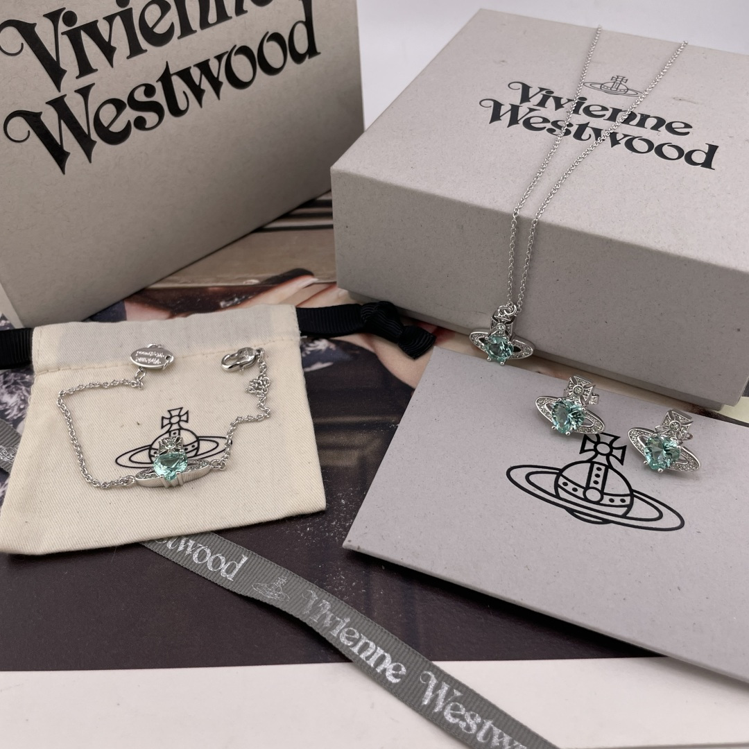 NO:765329,88180【vivienne westwood】The latest color, silver mint green!  Paraiba is so beautiful! Baby, what is a happy planet? Come on, this is a happy planet!  Highly recommended, there are blingbling lights in the middle of the planet, hitting the center. I love the simplicity but not simplicity. You can get it right with your eyes closed!  The pure crown ball is a classic symbol, and the shining rings of Saturn outline the future as the waves flow, opening up a new encounter with the future!  The diamonds on Saturn are custom-made Swarovski rhinestones, not cheap diamonds readily available on the market!  When you hold it in your hand, you can completely feel its texture and feel, and the small diamonds surrounding it are all matching Paraiba-colored diamonds!  Be sure to look for white diamonds produced by us, not low-end products on the market!  The glossy and super nice embellishment of rhinestones appears on the design of Saturn, adding a lot of cool and fashionable pretty looks, making the punk look a little girly at the same time, bringing with it a group of fashion fans!  It’s really beautiful, can be salty or sweet, pure or delicious!  Fall in love at first sight, definitely the leader in the 'practical + high-end' world, absolute yyds, absolute treasure, timeless Saturn, Cardia high-end jewelry1986090988180【vivienne westwood】最新颜色,银薄荷绿！帕拉伊巴太美啦绝美编号,宝宝,什么是快乐星球,来,这就是快乐星球！重磅推荐,星球中间钻blingbling的光芒,击中心间,太爱了简约而不简单,闭眼入准没错！纯粹王冠球是经典的象征,闪耀土星环勾勒未来波光流转间,开启一场与未来的崭新际遇！土星上边的钻是定制的施华洛水钻,而非市面上随随便便用的廉价钻就做出来的！拿到手完完全全可以感受到它的质感,手感,围着的小钻也都是匹配的帕拉伊巴色小钻！认准我们家出品,非市面low货用的白钻！光泽感超nice用水钻的点缀出现在土星的设计上,增添不少冷艳时髦的俏丽模样,使得朋克同时又有点小少女,自带一群时尚粉！真的敲好看,可盐可甜,可纯可欲！一眼便钟情,绝对是“实用+高级”界的杠把子,绝对的yyds,绝对的宝藏永不过时的土星,,卡迪亚高端饰品,Jewelry