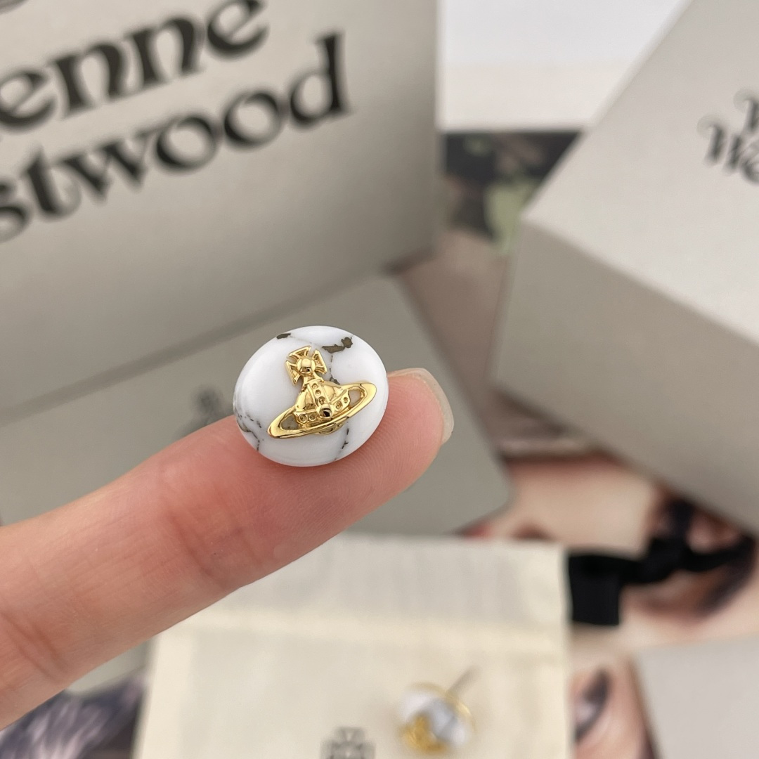 【】 【VivienneWestwood】宝宝，什么是快乐星球，来，这就是快乐星球！！重磅推荐，小巧精致