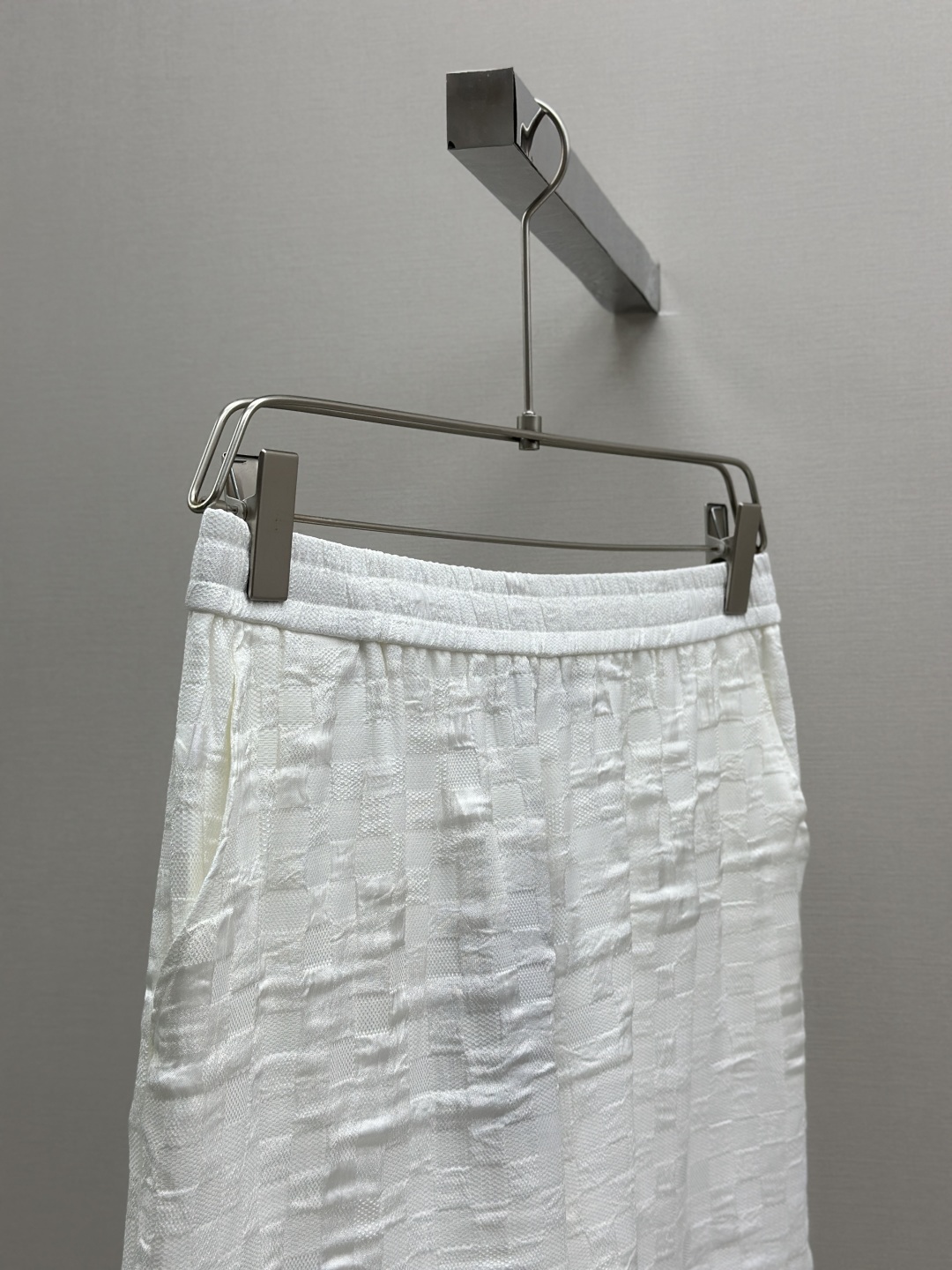 LV Rhinestone Mark Cotton Shorts for Stylish Summer Outfits - 图片 6