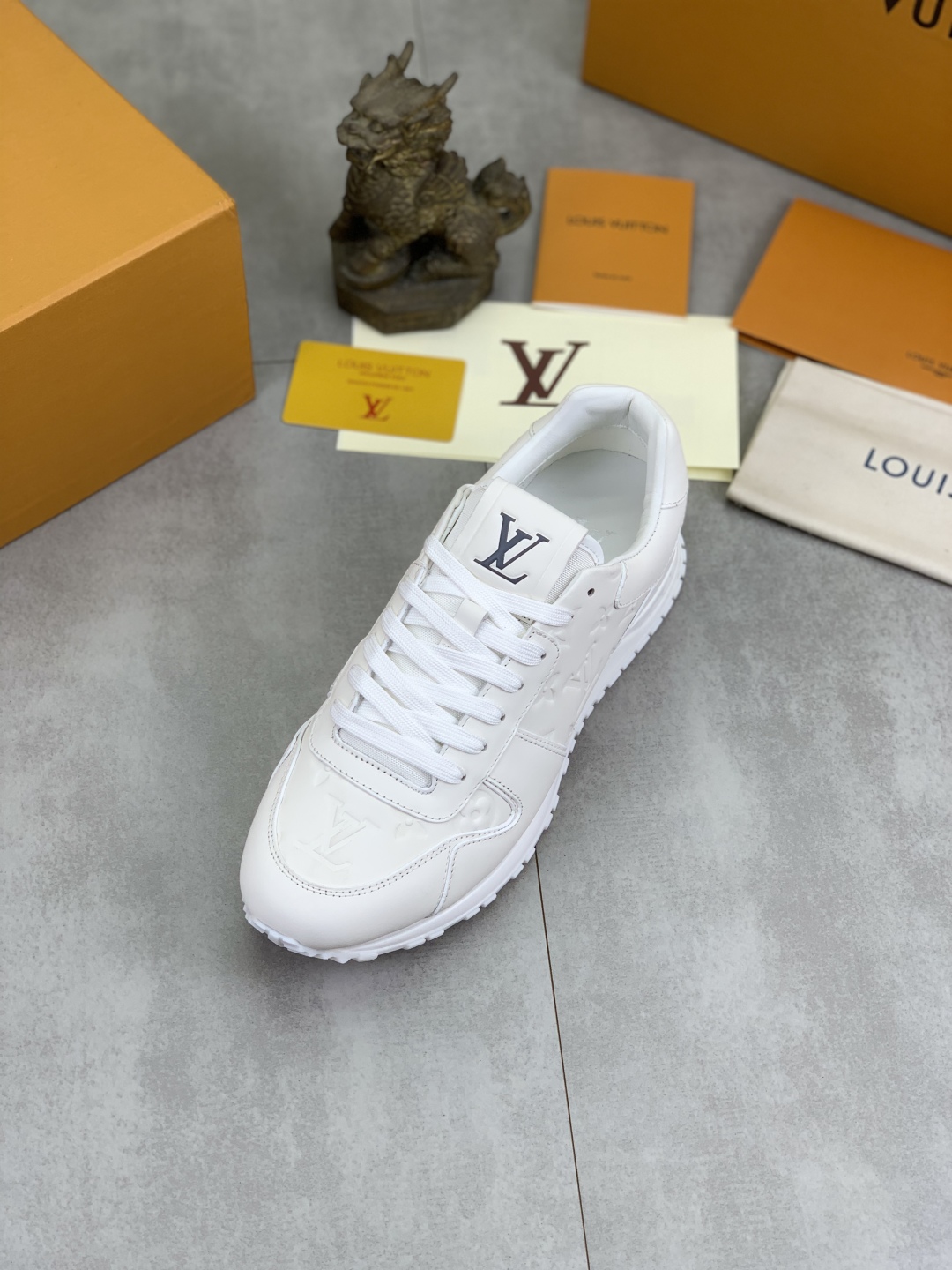 Louis Vuitton White Leather Run 55 Sneaker 5 cmp i1741863255541 3044 0 3