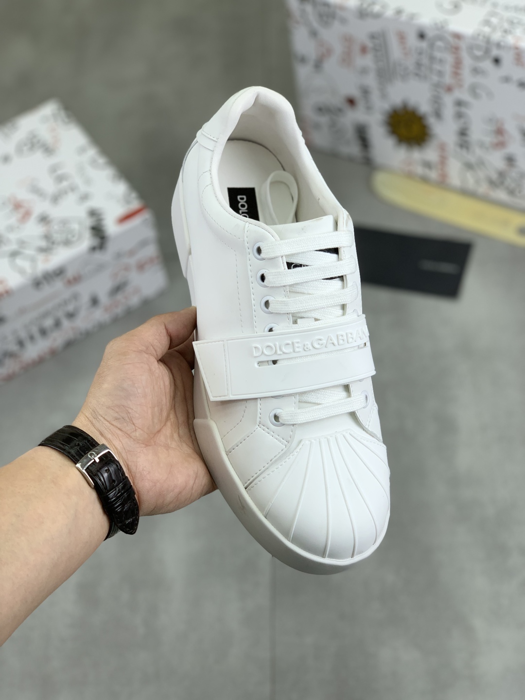 Factory precio P220 (DG - Dolce & Gabbana) última explosión de zapatos casuales, la lengua con los d