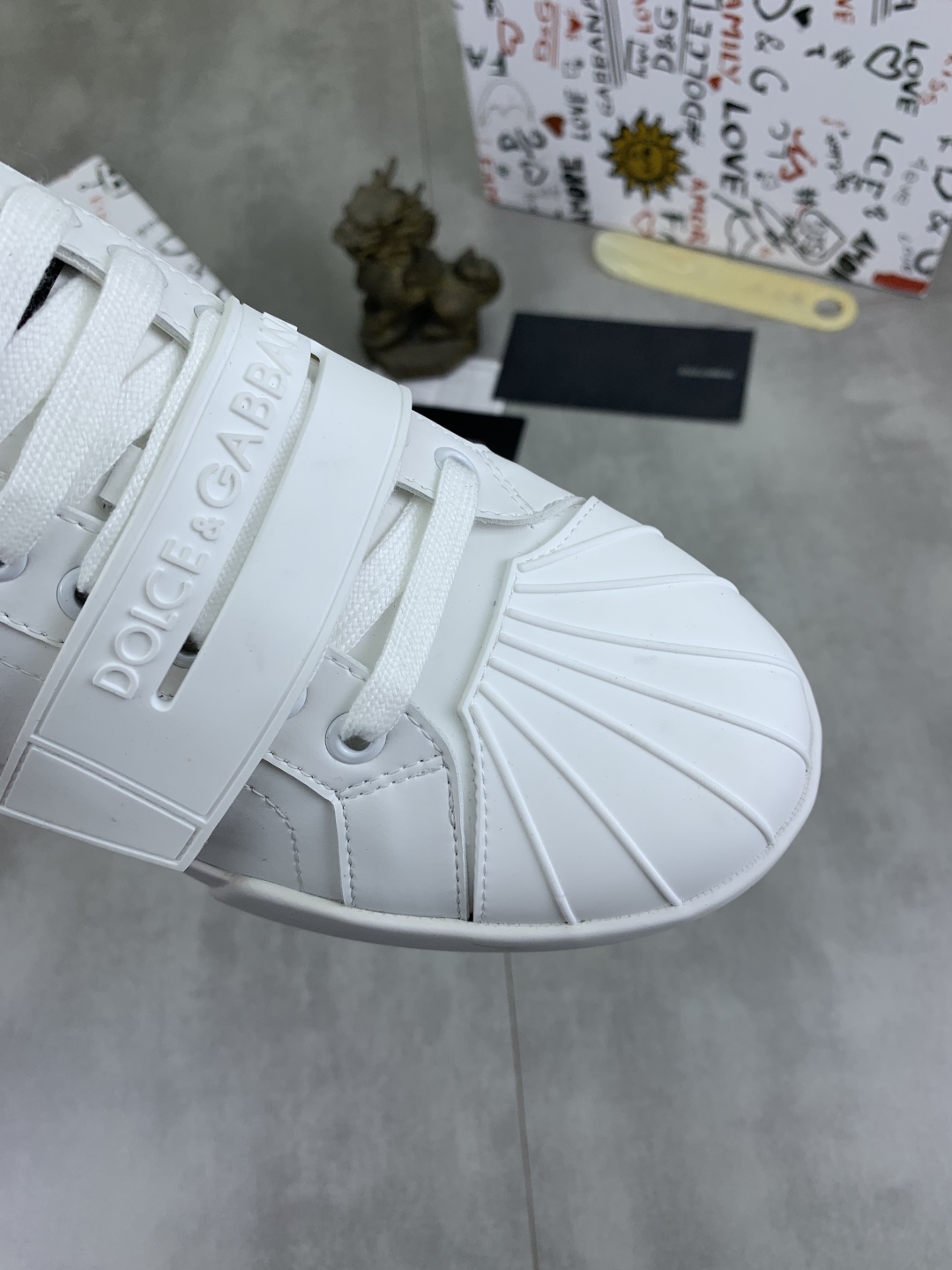 Factory precio P220 (DG - Dolce & Gabbana) última explosión de zapatos casuales, la lengua con los d