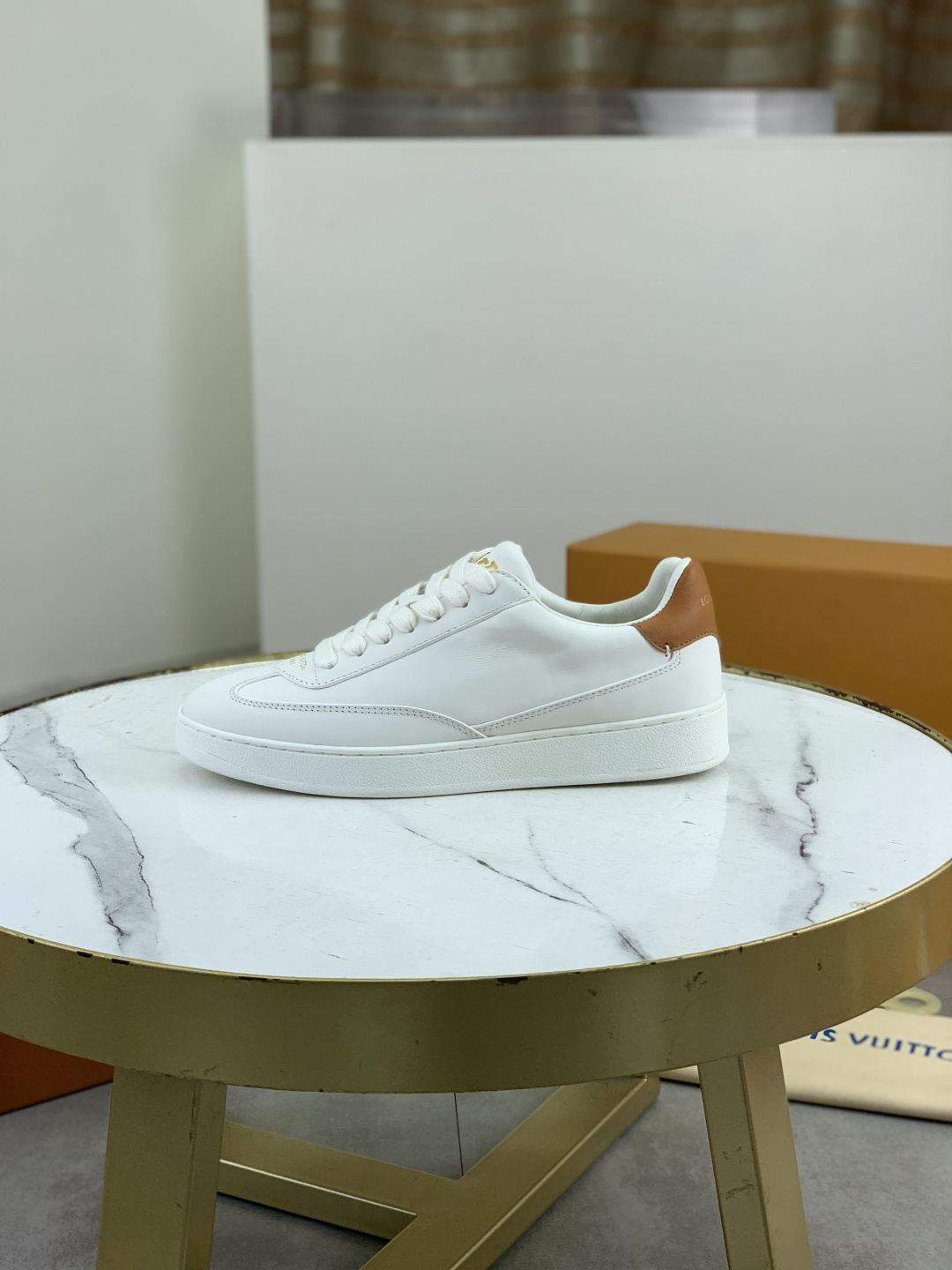 NO:604707,Actual price [LOUIS VUITTON] (original order) new LV Louis Vuitton * - top version of LV classic trendy shoes!  Made of imported original cowhide and water-dyed cowhide lining. The latest original wear-resistant rubber combination outsole!  High quality products!  Multiple colors available, sizes 35-40 (men’s sizes will be released later), louis vuitton, louis vuitton, louis vuitton, cowhide19860909实价【LOUIS VUITTON）（原单）新款LV路易威登 *——顶级版本 LV经典潮鞋！选用进口原版牛皮 水染牛皮内里.最新款原版耐磨橡胶组合大底！高品质精品！多款颜色可选,码数35-40（男码后期出）,,louis vuitton,louis vuitton,louis vuitton,cowhide,Men's shoes