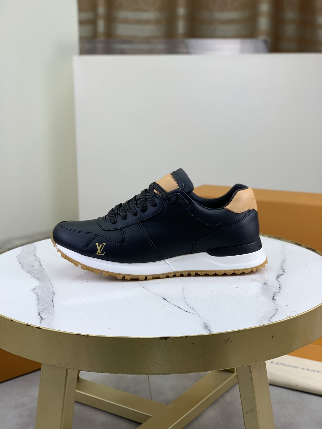 NO:621335,Actual price [LOUIS VUITTON] (original order) new LV Louis Vuitton * - top version of LV classic trendy shoes!  Made of imported original cowhide and water-dyed cowhide lining. The latest original wear-resistant rubber combination outsole!  High quality products!  Multiple colors available, code number 39-45 (38 46 customized), louis vuitton, louis vuitton, louis vuitton, cowhide19860909实价【LOUIS VUITTON）（原单）新款LV路易威登 *——顶级版本 LV经典潮鞋！选用进口原版牛皮 水染牛皮内里.最新款原版耐磨橡胶组合大底！高品质精品！多款颜色可选,码数39-45（38 46定制）,,louis vuitton,louis vuitton,louis vuitton,cowhide,Men's shoes