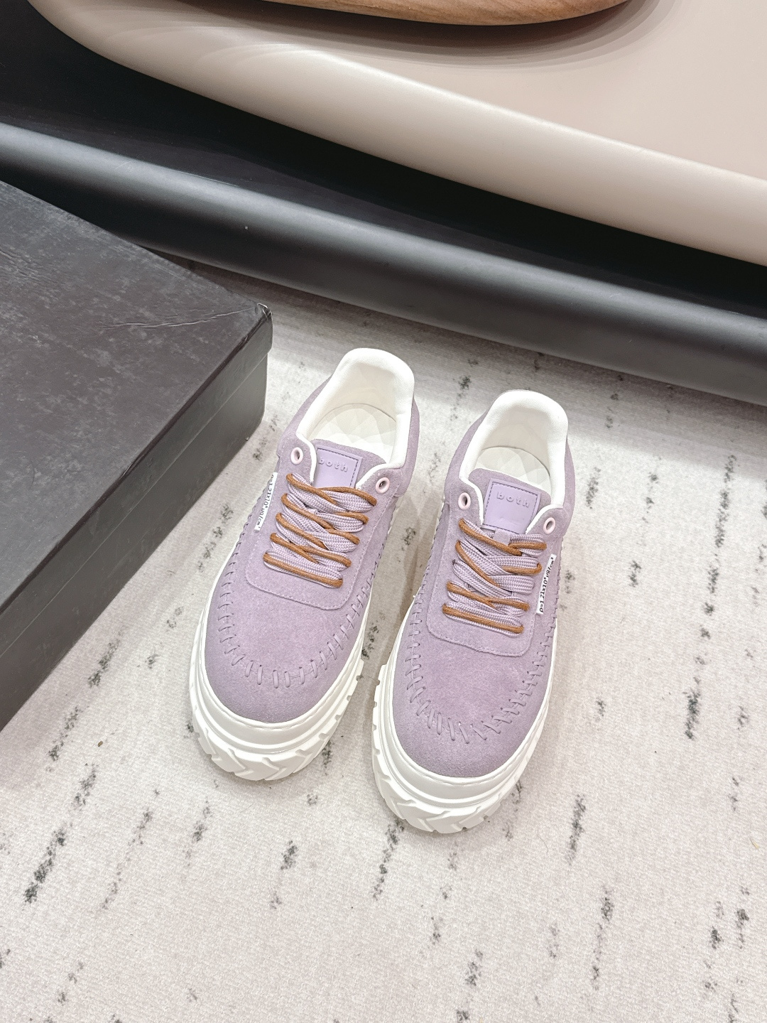 NO:722544,: 'Exclusive top version' both niche ~ 2026 vs early spring platform thick-soled casual series... [Treaded thick-soled color-blocked casual shoes] Original purchase, development and production both has a unique American retro style, with a solid leather shoe body and a versatile appearance with a retro atmosphere, paired with the brand's classic American flag logo. It has been loved by many fashion celebrities, and is often worn in private outfits. U both shoes, neat and stylish... Original fabric, custom-made cowboy  Original custom-made sheepskin lining, original custom-made sheepskin for feet, original open-molded foam sole for outsole, original full set of packaging, code number 35-39 (40. Customized, non-returnable) Color: official website updated simultaneously, casual shoes/sports shoes, sneakers, sheepskin19860909: 《独家顶级版本》  both小众～2026vs早春松糕厚底休闲系列…【松糕厚底拼色休闲鞋】  原版购入开发 做货 both 富有独特美式复古风格,以扎实的皮革鞋身与复古氛围的百搭外型,配搭品牌经典的美国国旗标志,获得许多时尚名人的喜爱,更经常于私下穿搭中穿戴 U both 鞋款,俐落有型… 面料原版定制牛猄 内里原版定制羊皮 垫脚原版定制羊皮 大底原版开模发泡成型底 包装原版全套包装 码数35-39（40.定制不退换） 颜色:官网同步更新,休闲鞋/运动鞋,sneakers,sheepskin,Women's Shoes