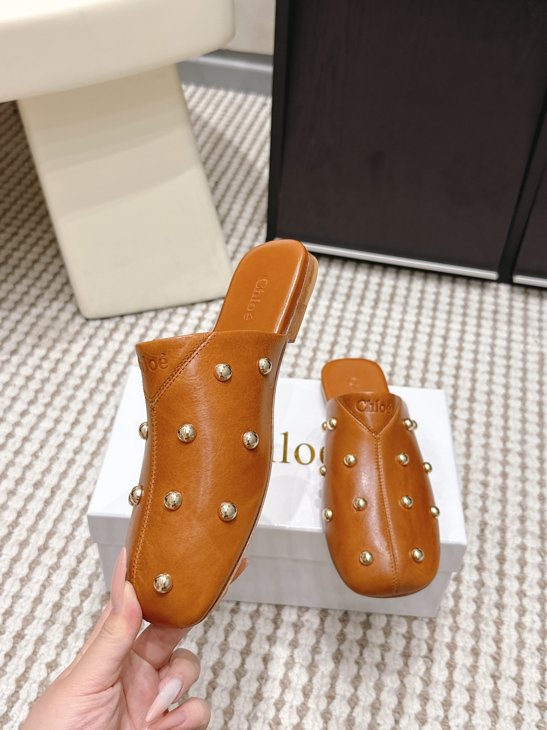 Unknown Chloé2026春夏新款 铆钉 平底 穆勒拖 乐福鞋 单鞋