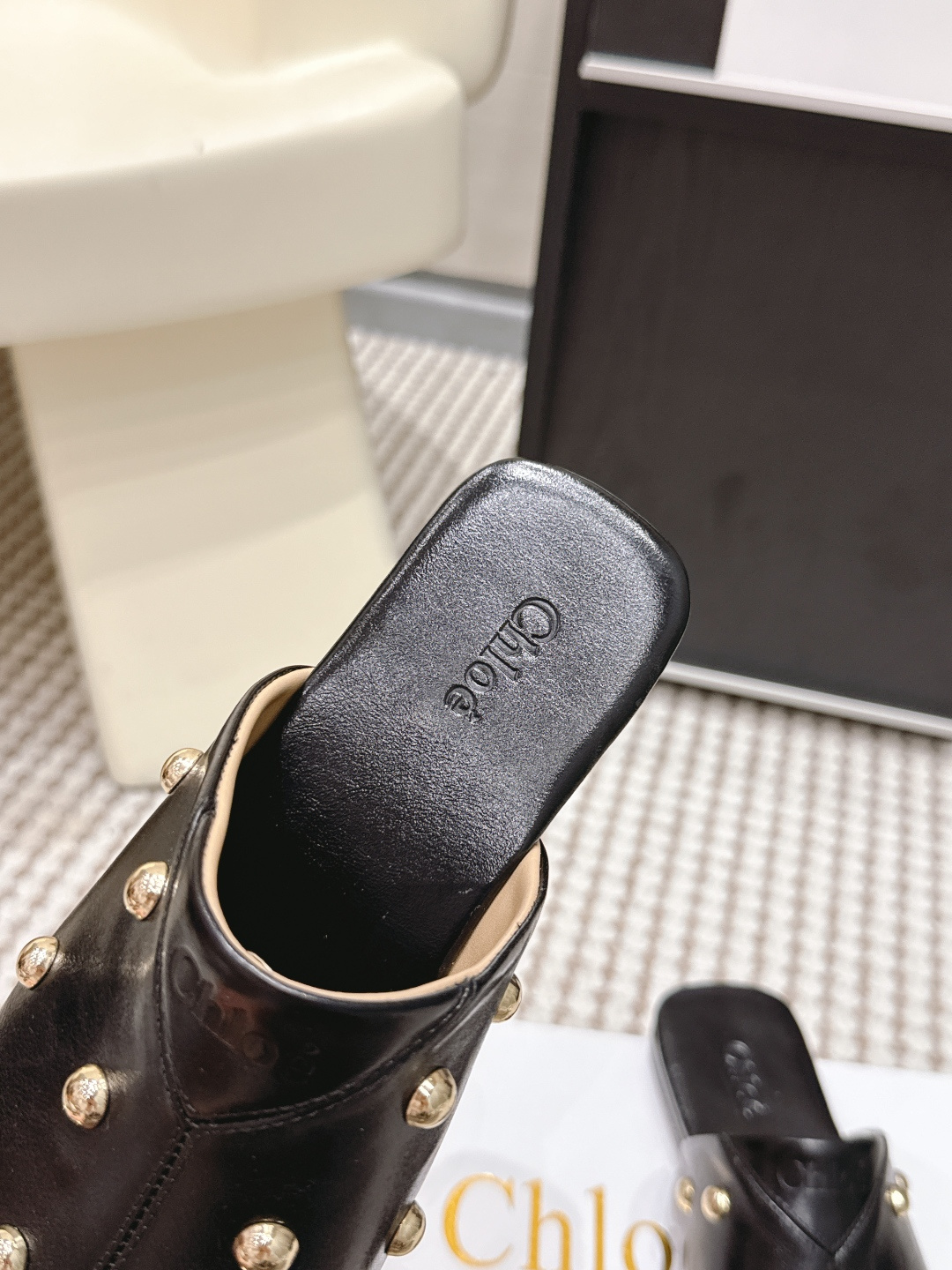 Unknown Chloé2026春夏新款 铆钉 平底 穆勒拖 乐福鞋 单鞋