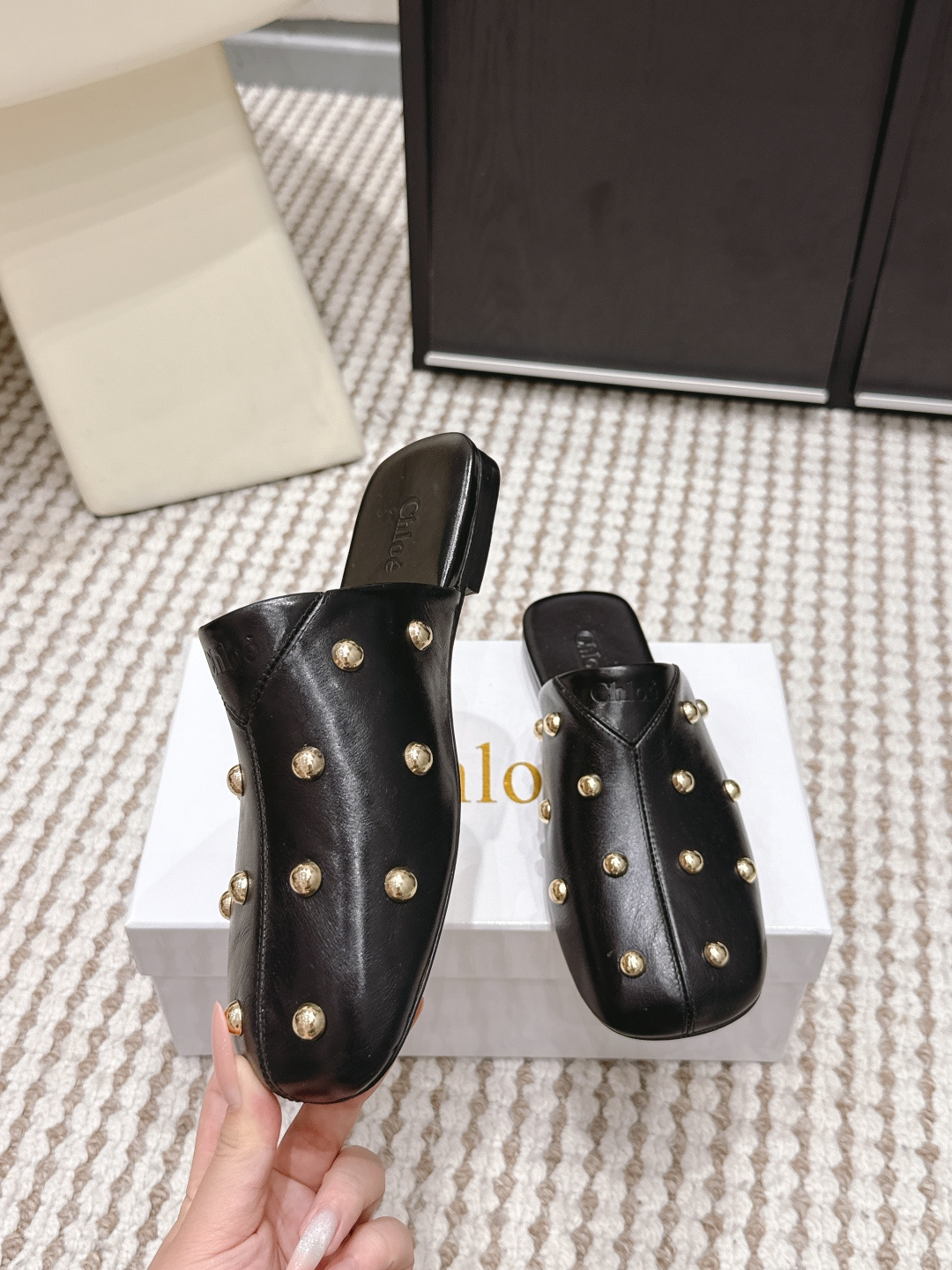 Unknown Chloé2026春夏新款 铆钉 平底 穆勒拖 乐福鞋 单鞋