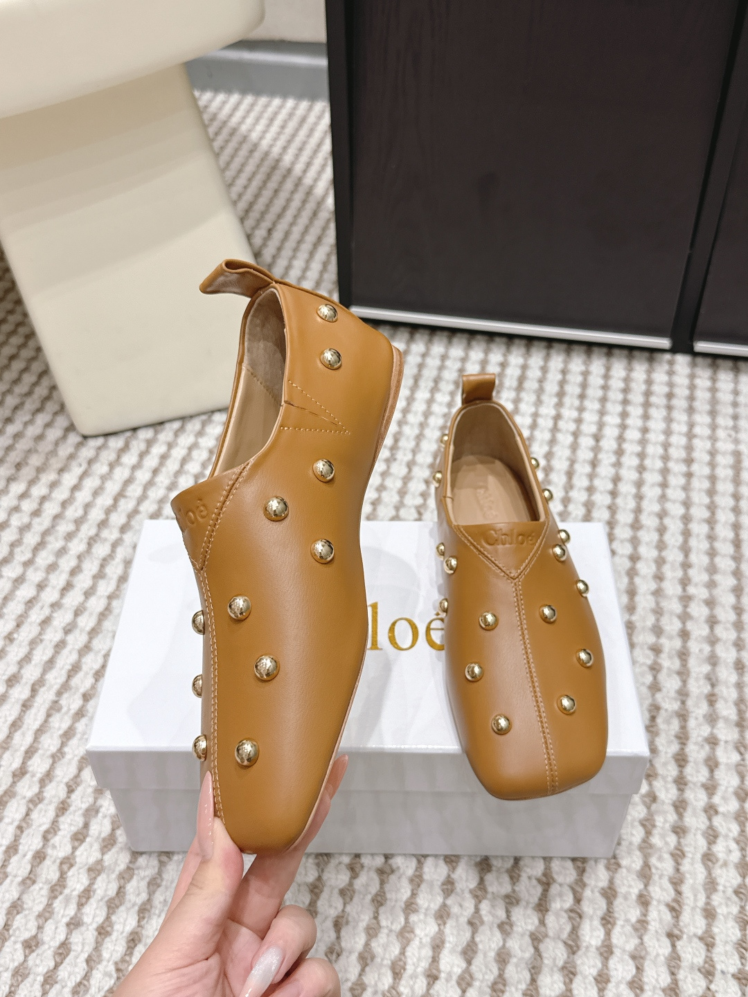 Unknown Chloé2026春夏新款 铆钉 平底 穆勒拖 乐福鞋 单鞋