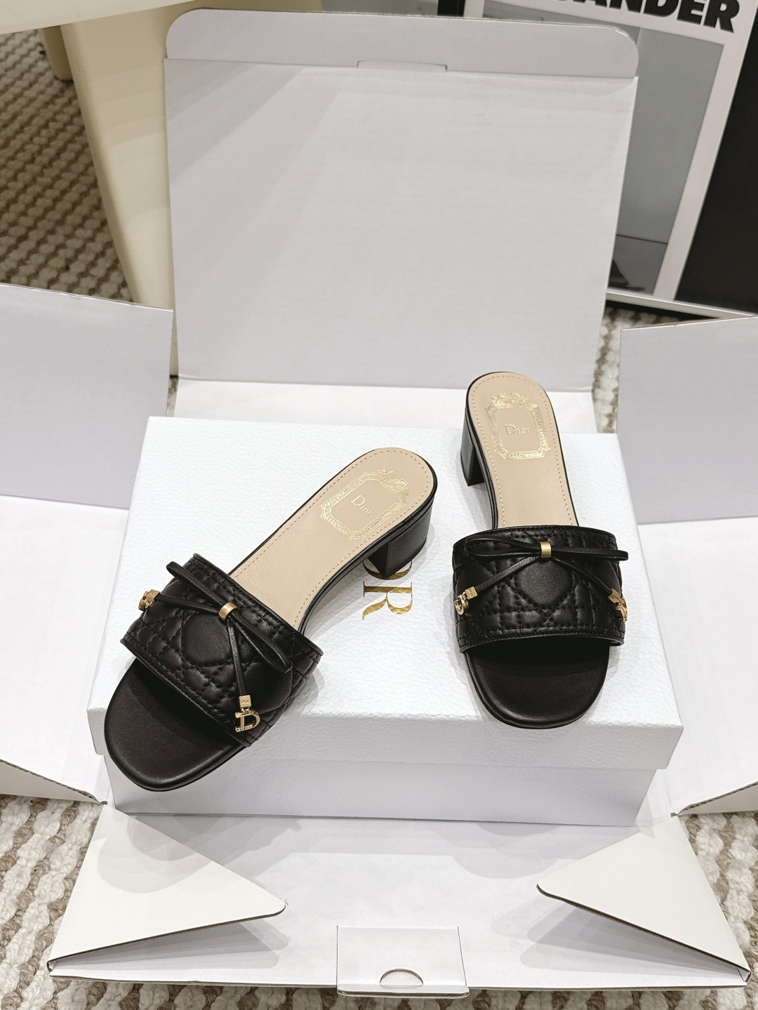 Dior Dior 迪奥26款Oblique凉拖​​鞋 平底 粗跟拖鞋