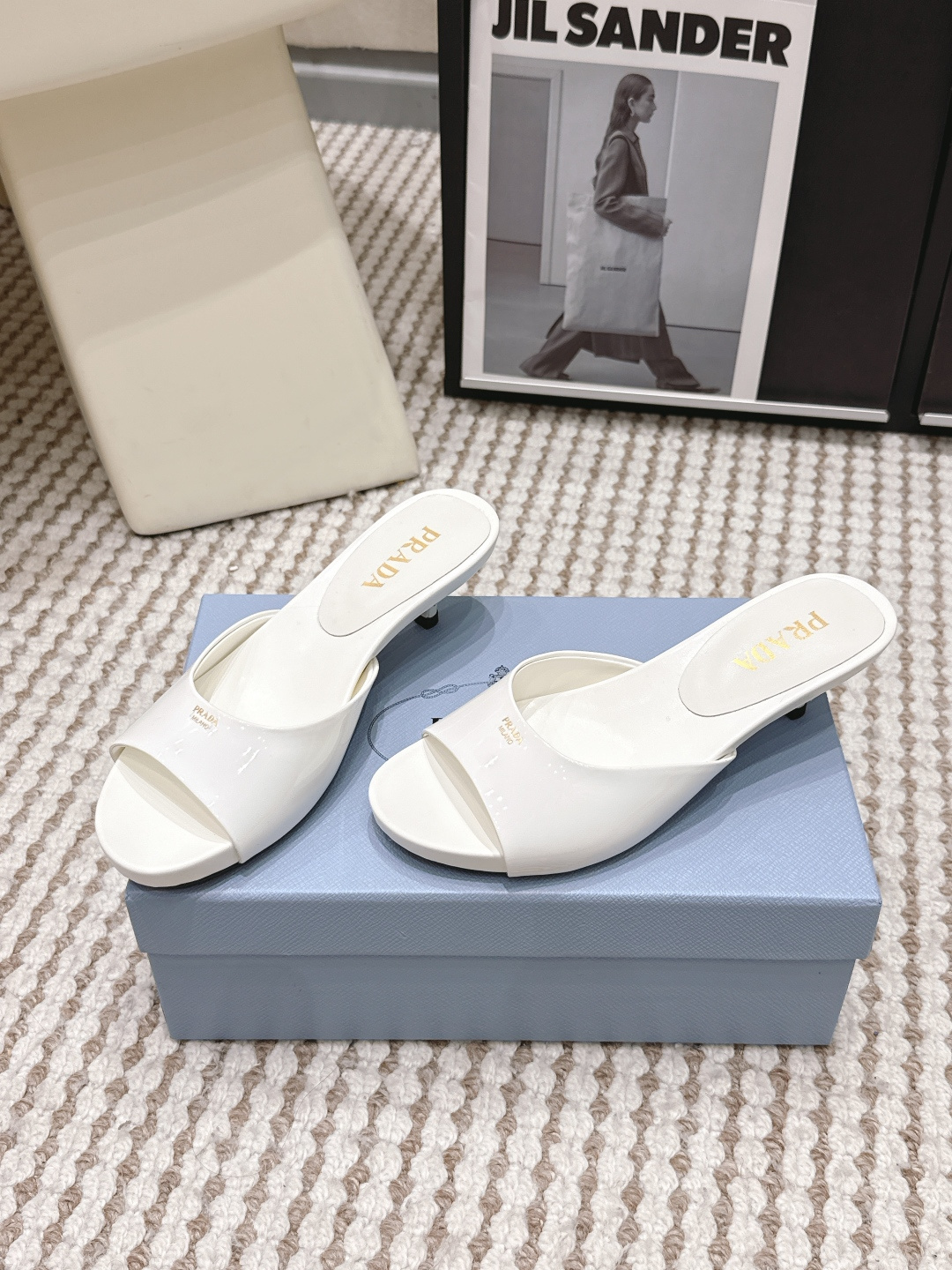 Prada Style Leather Women's Shoes style reference detail image 3 from source 784847