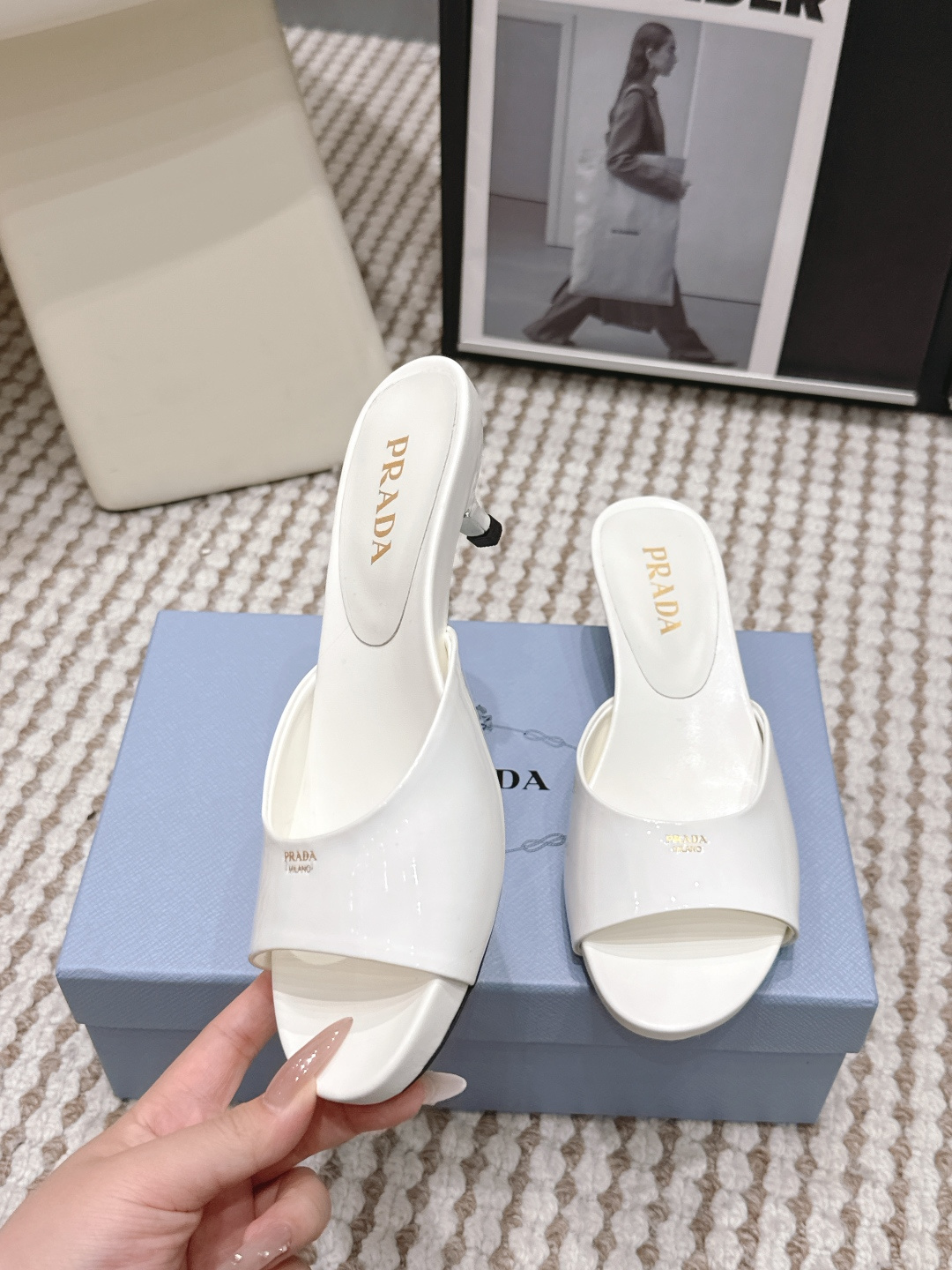 Prada Style Leather Women's Shoes style reference detail image 5 from source 784847