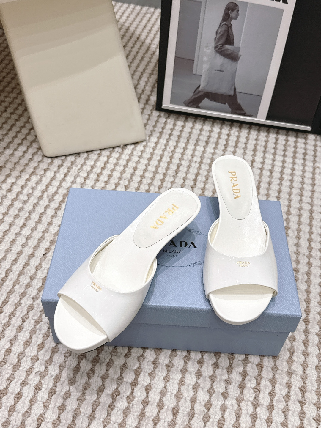 Prada Style Leather Women's Shoes style reference detail image 4 from source 784847