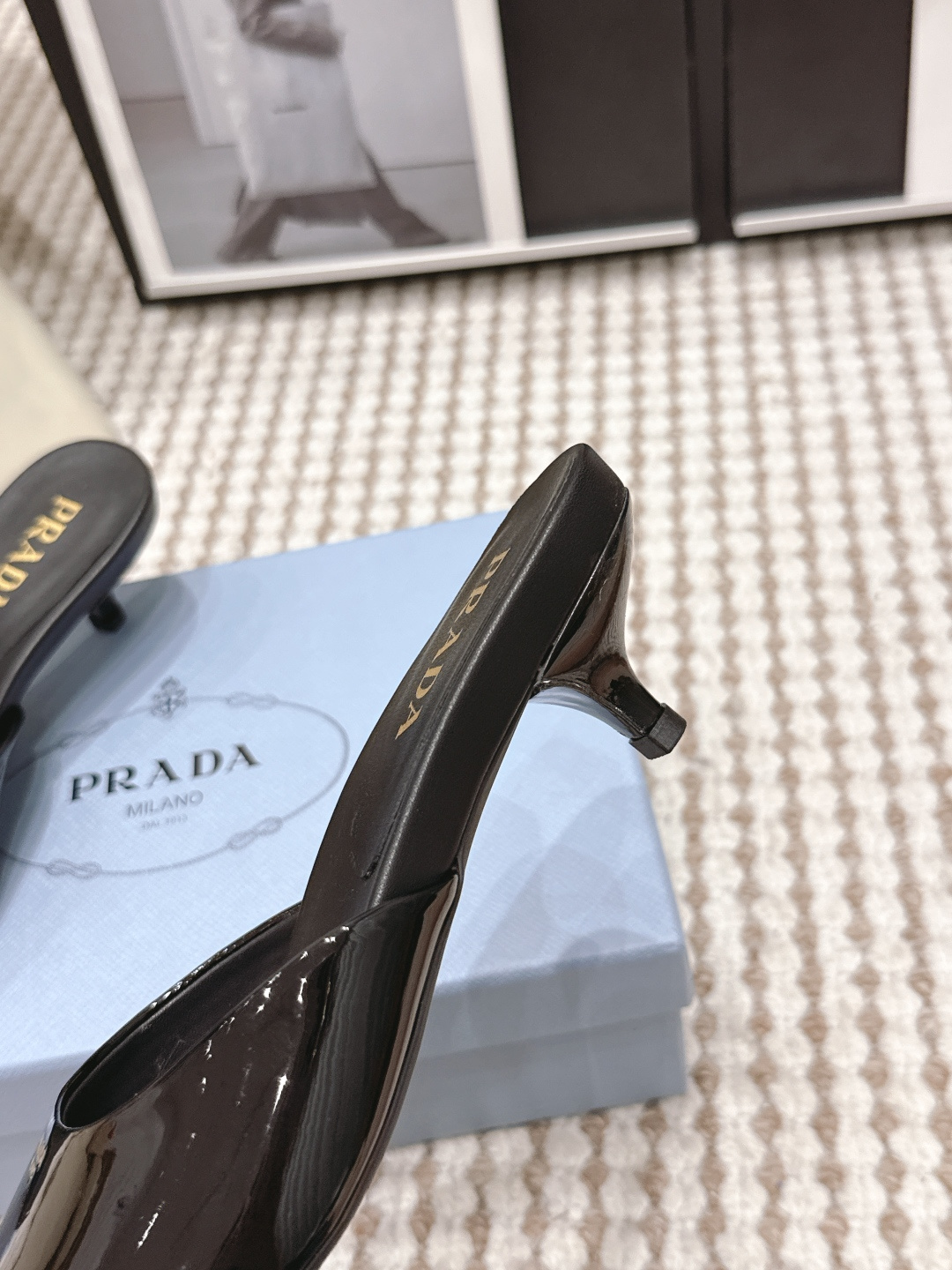 Prada Style Leather Women's Shoes style reference detail image 7 from source 784848