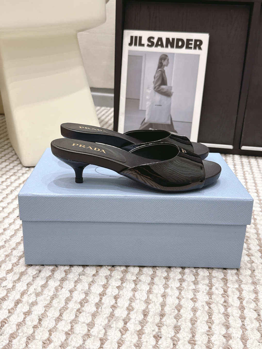 Prada Style Leather Women's Shoes style reference detail image 2 from source 784848