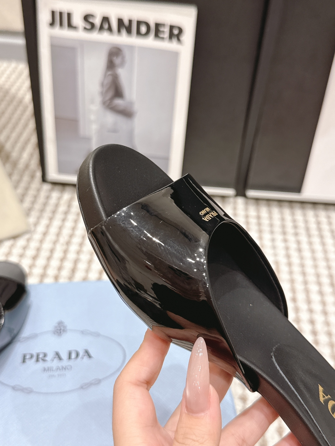 Prada Style Leather Women's Shoes style reference detail image 8 from source 784848