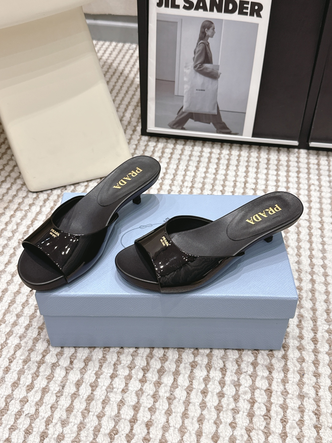 Prada Style Leather Women's Shoes style reference detail image 3 from source 784848