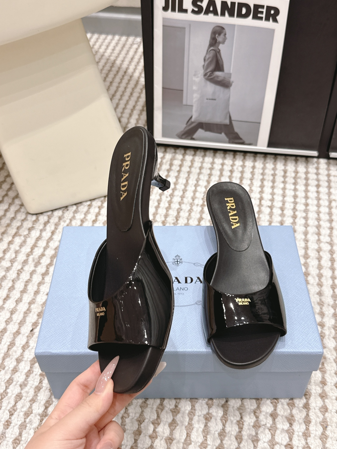 Prada Style Leather Women's Shoes style reference detail image 5 from source 784848